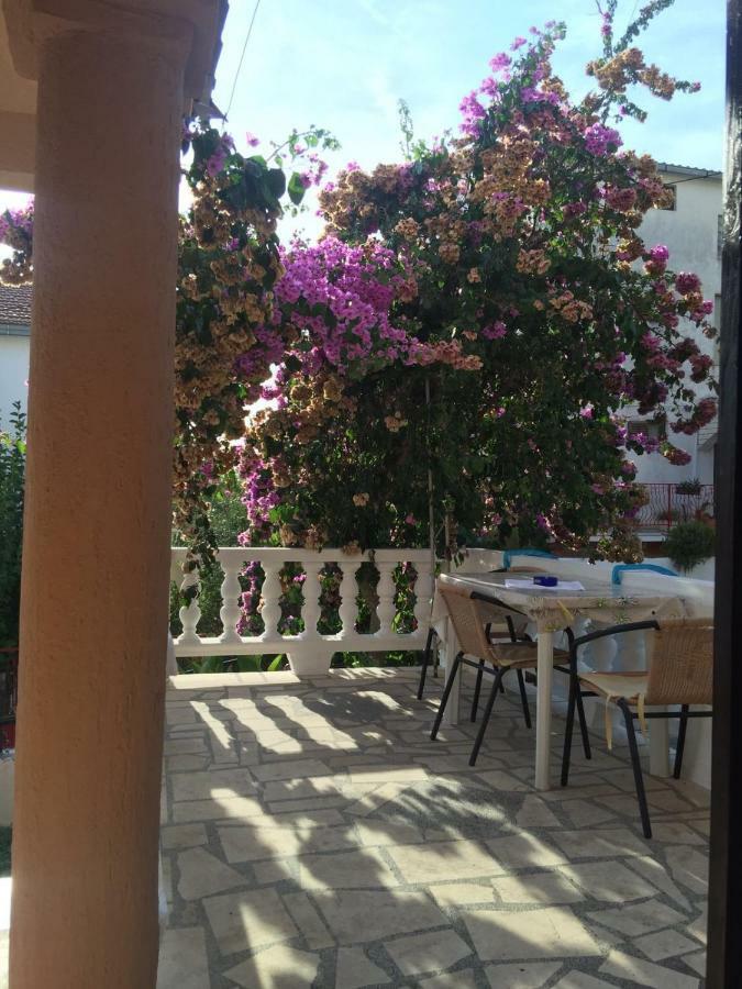 Villa Kartelo Trogir Exteriör bild