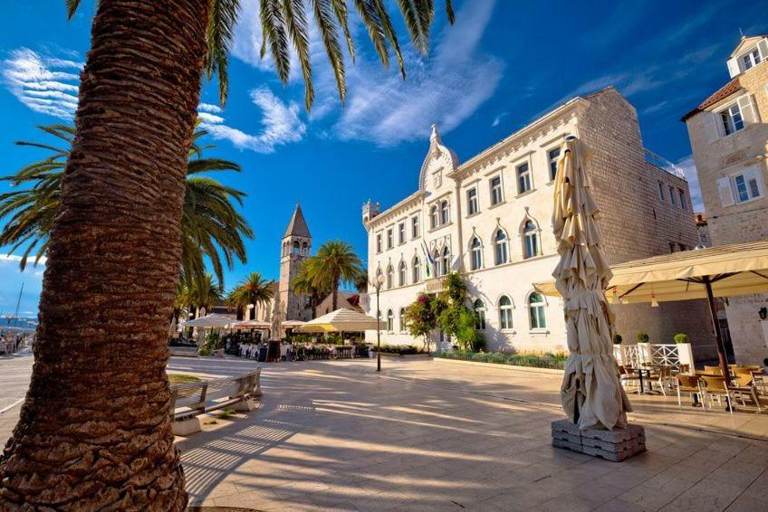 Villa Kartelo Trogir Exteriör bild